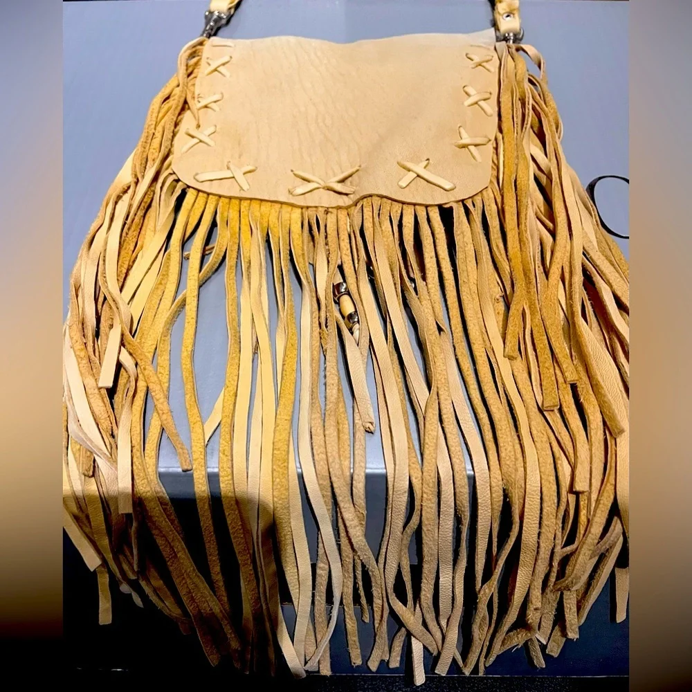 Buttery soft deerskin handmade Native American beaded fringe crossbody bag EUC_2